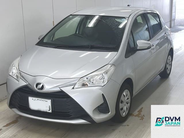 TOYOTA Vitz 2017